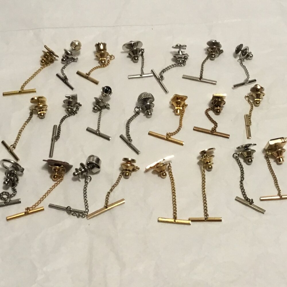 Lot of 22 fabulous vintage gold and silver toned Tie Tacks Lapel Pins w/ chains - Picture 8 of 9